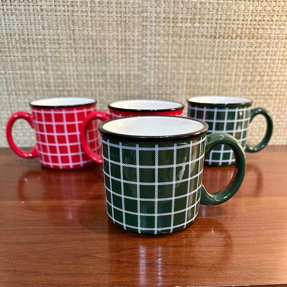🎄🌟3xHP🌟2021 Hallmark Set of 4 Red & Green Plaid Collectible Holiday Mugs - Picture 8 of 14